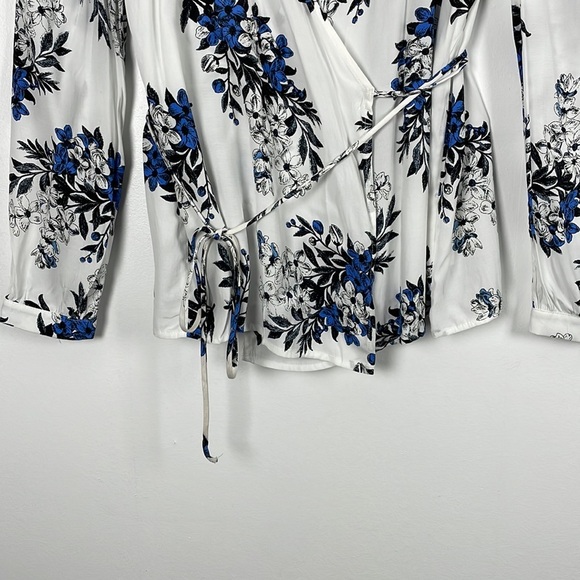 Lumiere Francesca's open shoulder floral long sleeve wrap blouse Size Large - Picture 3 of 8